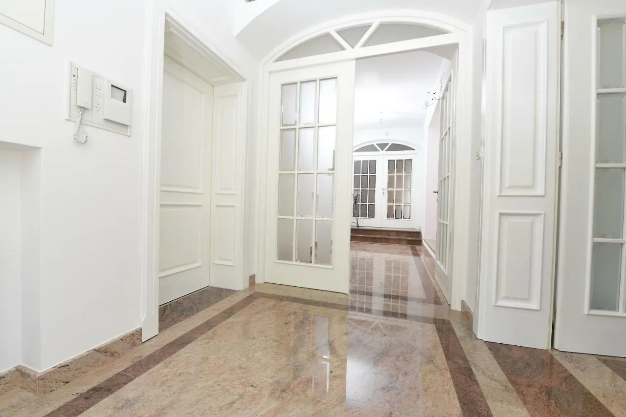 Angels' Nest Apartment Rijeka