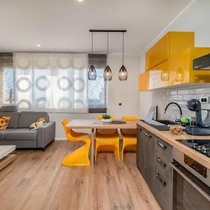 Adastra With Private Parking And Floor Heating Rijeka